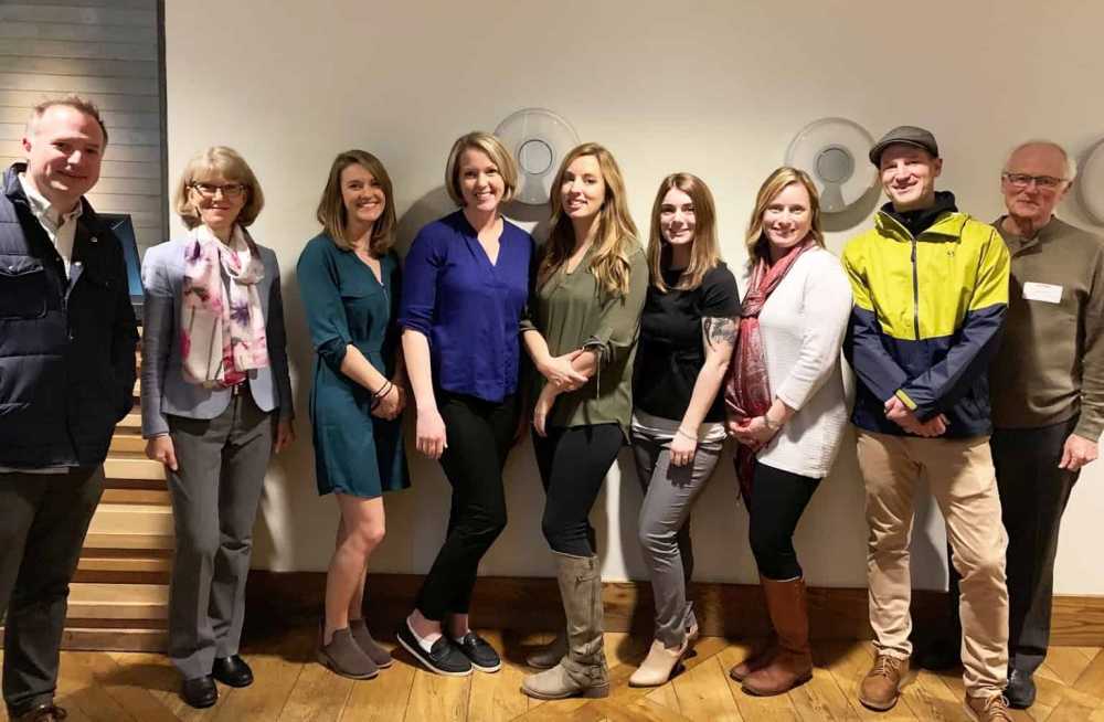 �����Թ����л���